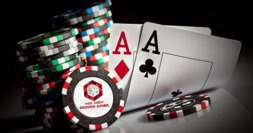 Hướng dẫn luật chơi và cách chơi Poker chi tiết và chính xác