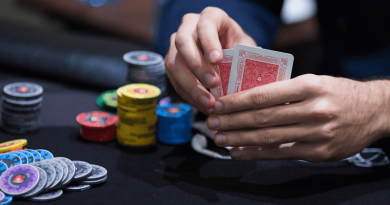 Tuyệt chiêu chơi Poker trên mặt thùng 4 lá đẳng cấp